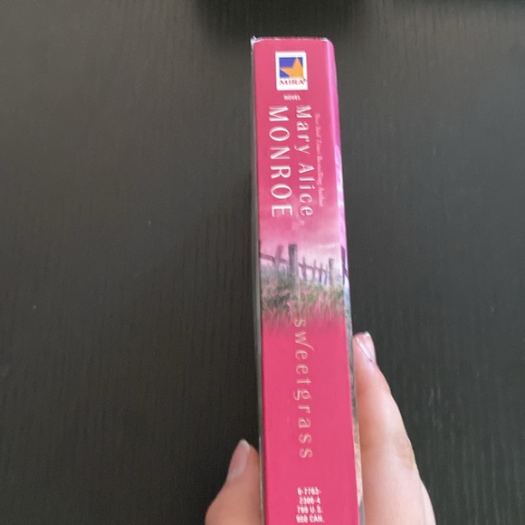 Mary Alice Monroe - Sweetgrass - Picture 3 of 5